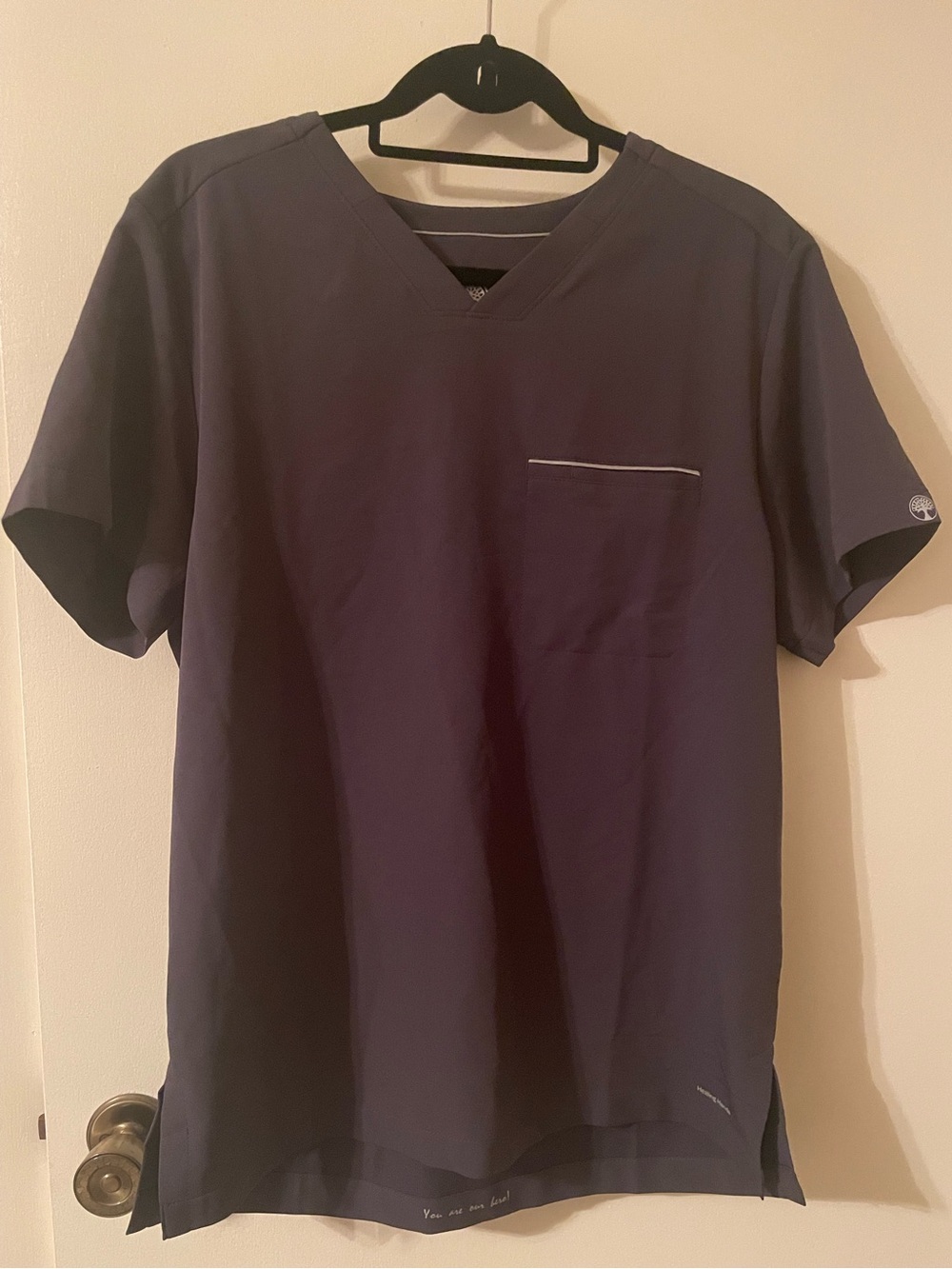 Healing Hands Spencer one pocket v neck scrub top size medium pewter